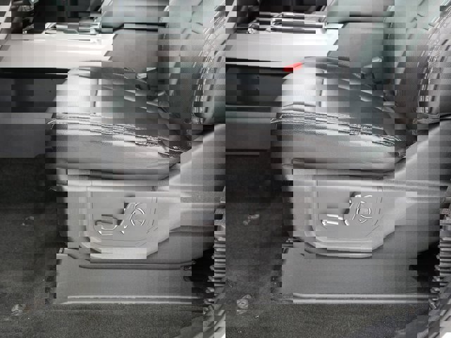 Certified 2017 Ford F350 Lariat w/ Tow Technology Bundle image 14