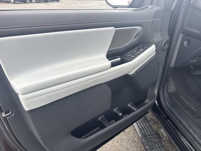 Certified 2025 Ford Expedition Max Platinum image 24