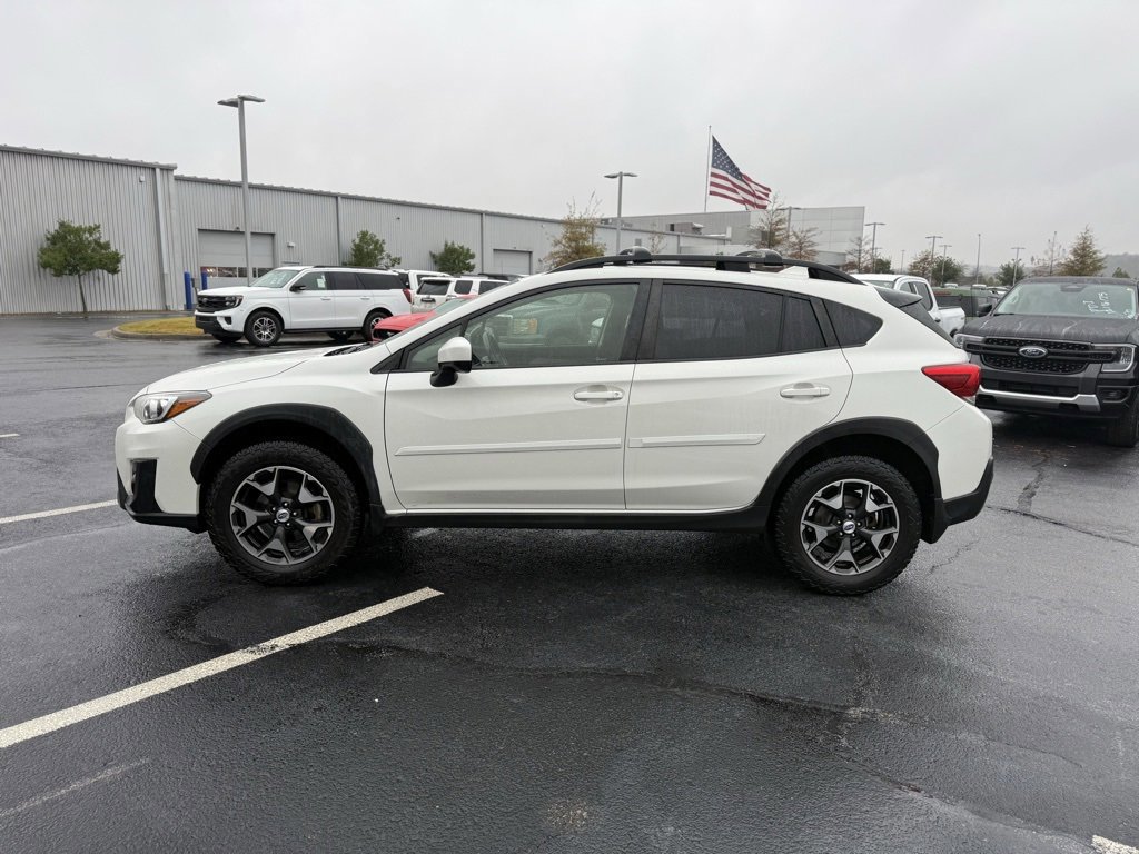 Used 2018 Subaru Crosstrek 2.0i Premium w/ Eyesight System image 2