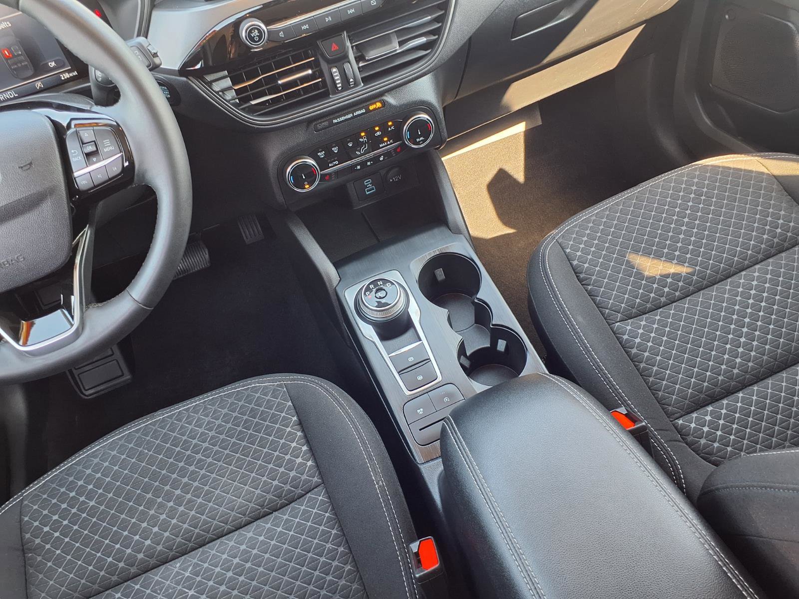 Certified 2023 Ford Escape Active AWD/4WD image 10