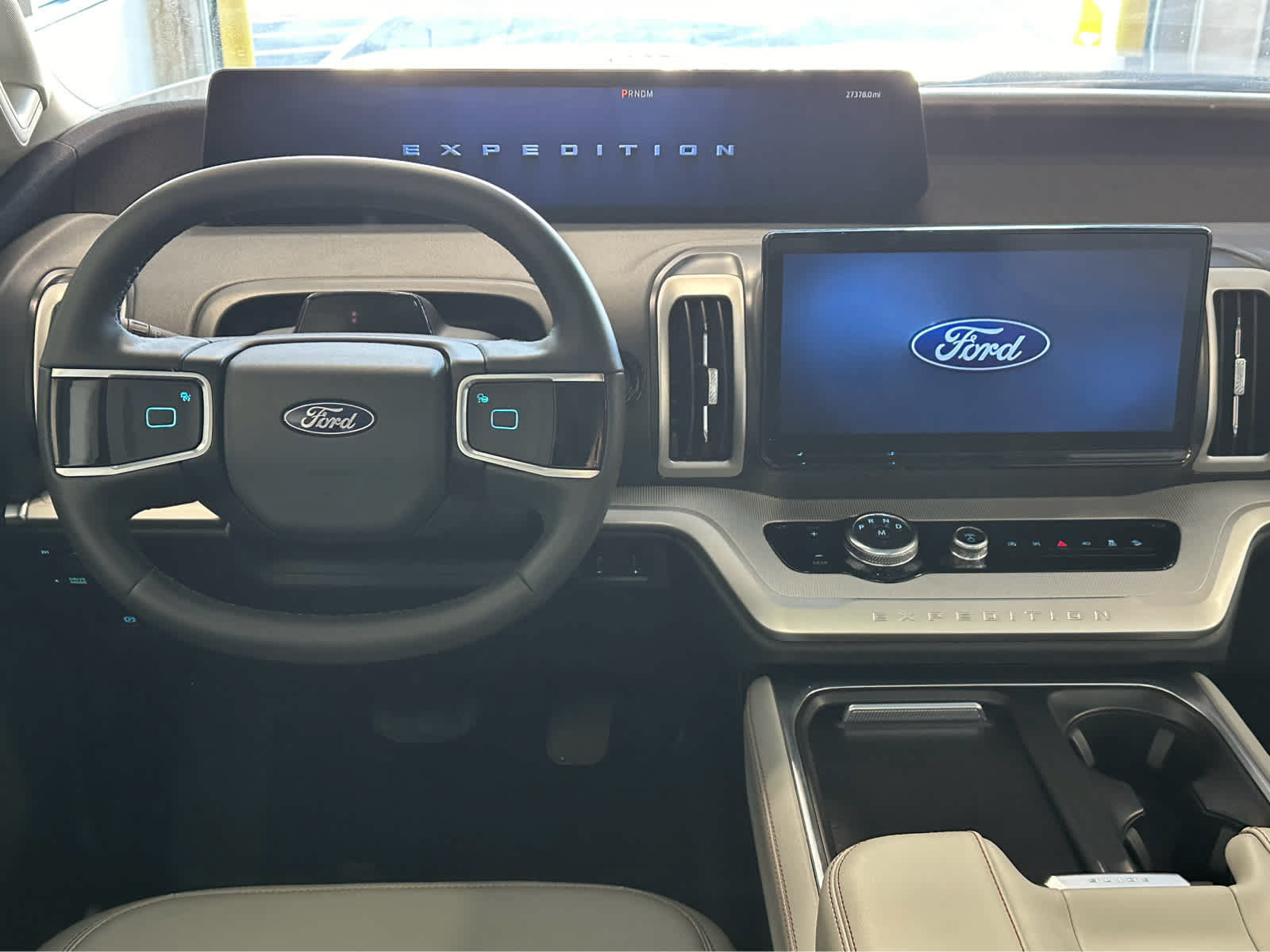 Certified 2025 Ford Expedition Active AWD/4WD image 6