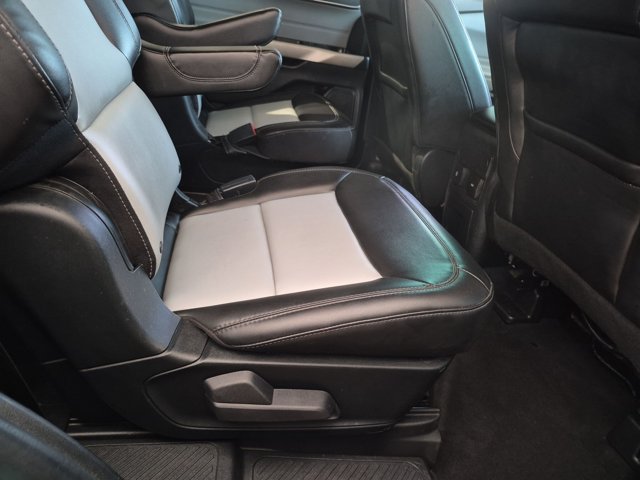 Certified 2022 Ford Explorer XLT w/ Equipment Group 202A RWD image 22