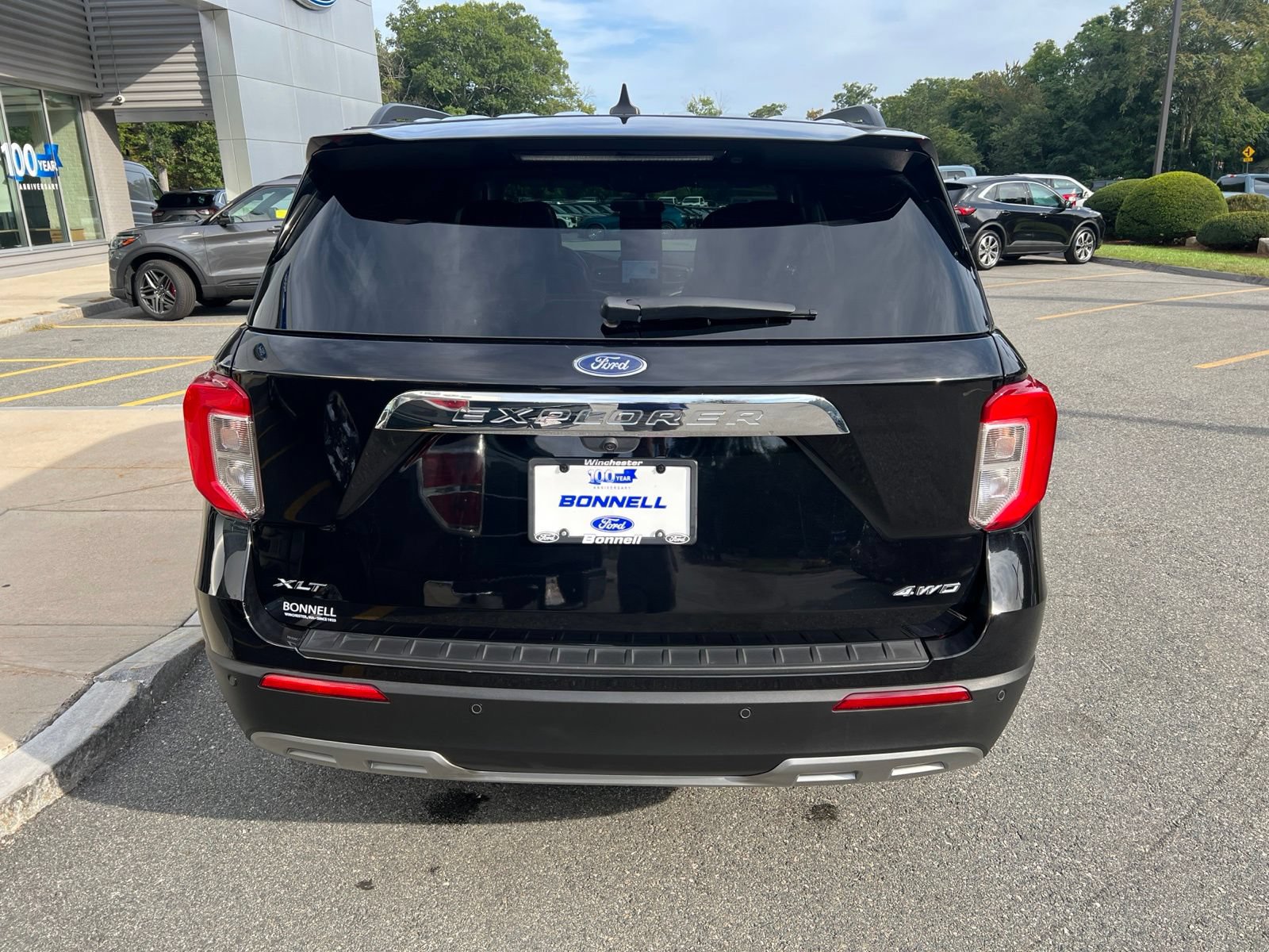 Certified 2024 Ford Explorer XLT w/ Equipment Group 202A AWD/4WD image 5