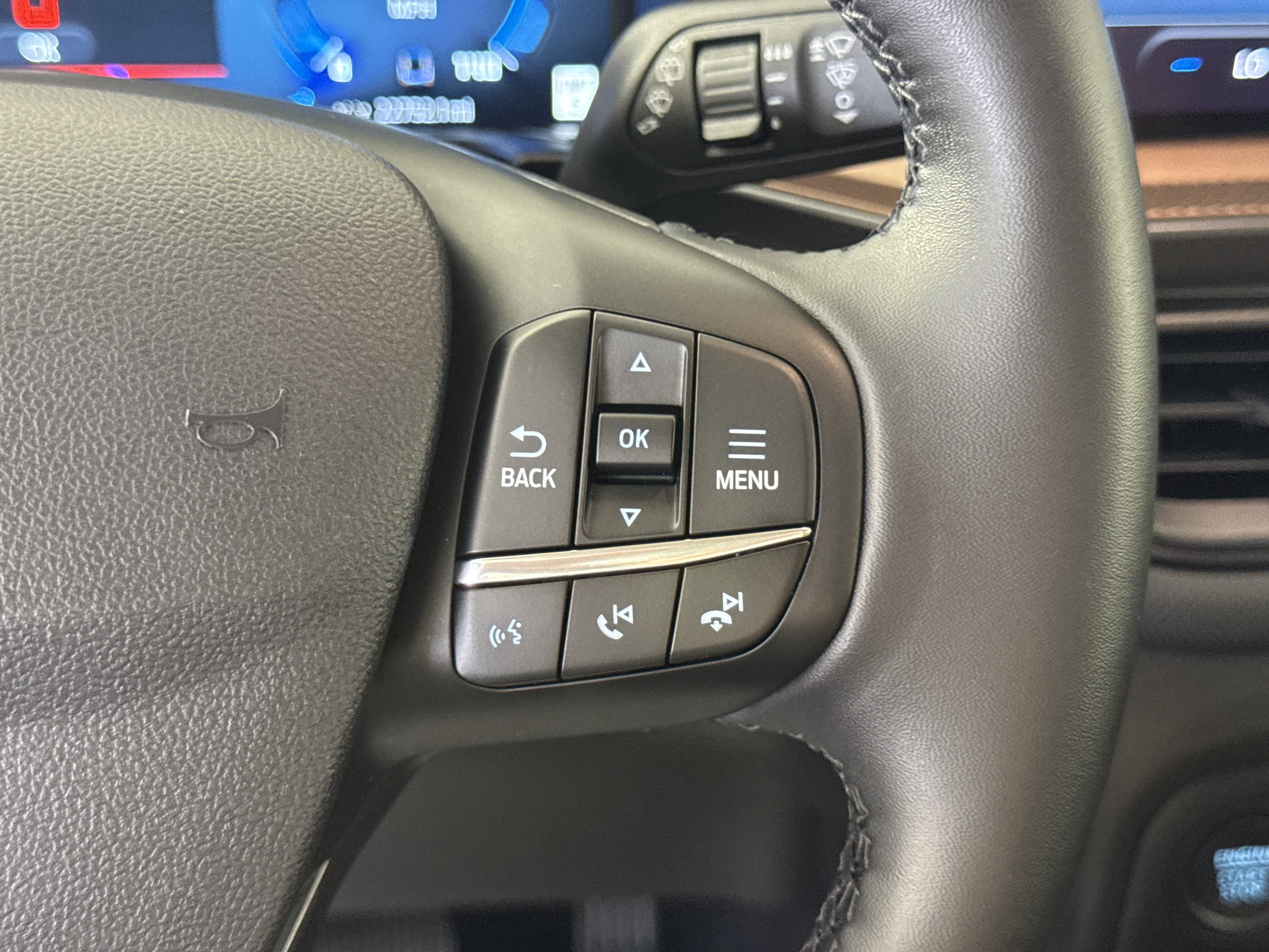 Certified 2025 Ford Bronco Sport Outer Banks w/ Outer Banks Tech Package+ AWD/4WD image 23