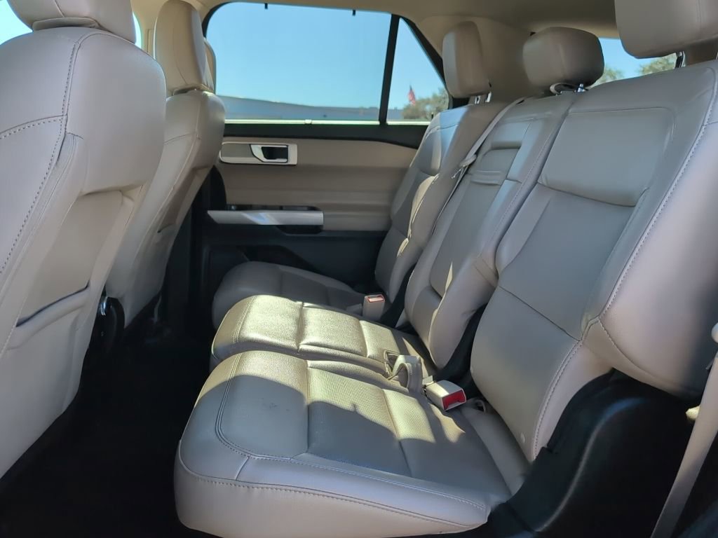 Certified 2021 Ford Explorer Limited w/ Equipment Group 301A image 11