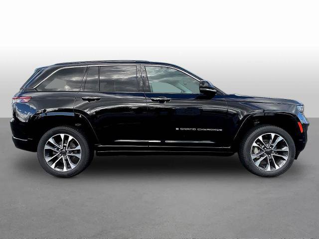 Used 2023 Jeep Grand Cherokee Overland w/ Luxury Tech Group IV AWD/4WD image 8