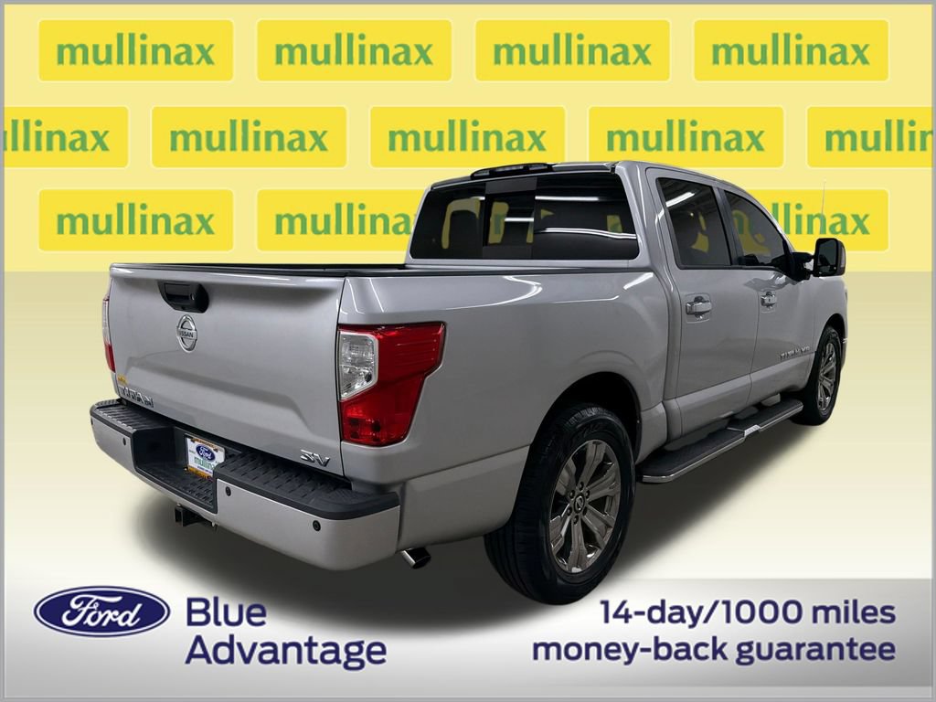 Used 2019 Nissan Titan SV w/ SV Convenience Package RWD image 3