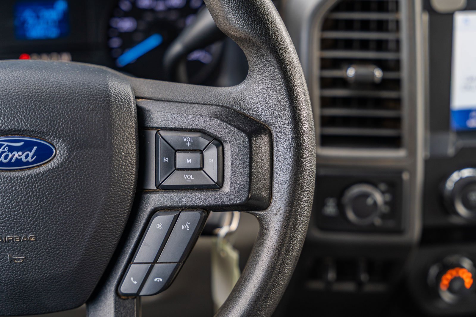 Certified 2020 Ford F250 XL w/ STX Appearance Package image 28