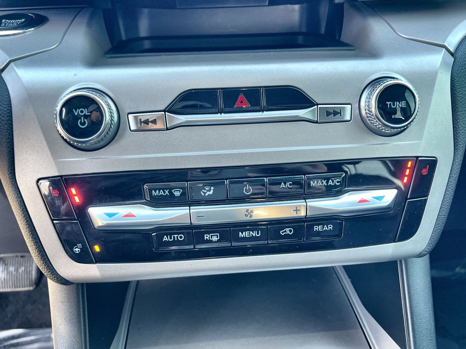 Certified 2023 Ford Explorer XLT w/ Equipment Group 202A image 20