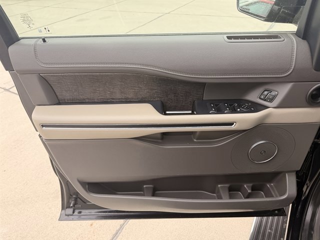 Certified 2021 Ford Expedition Max Limited image 9