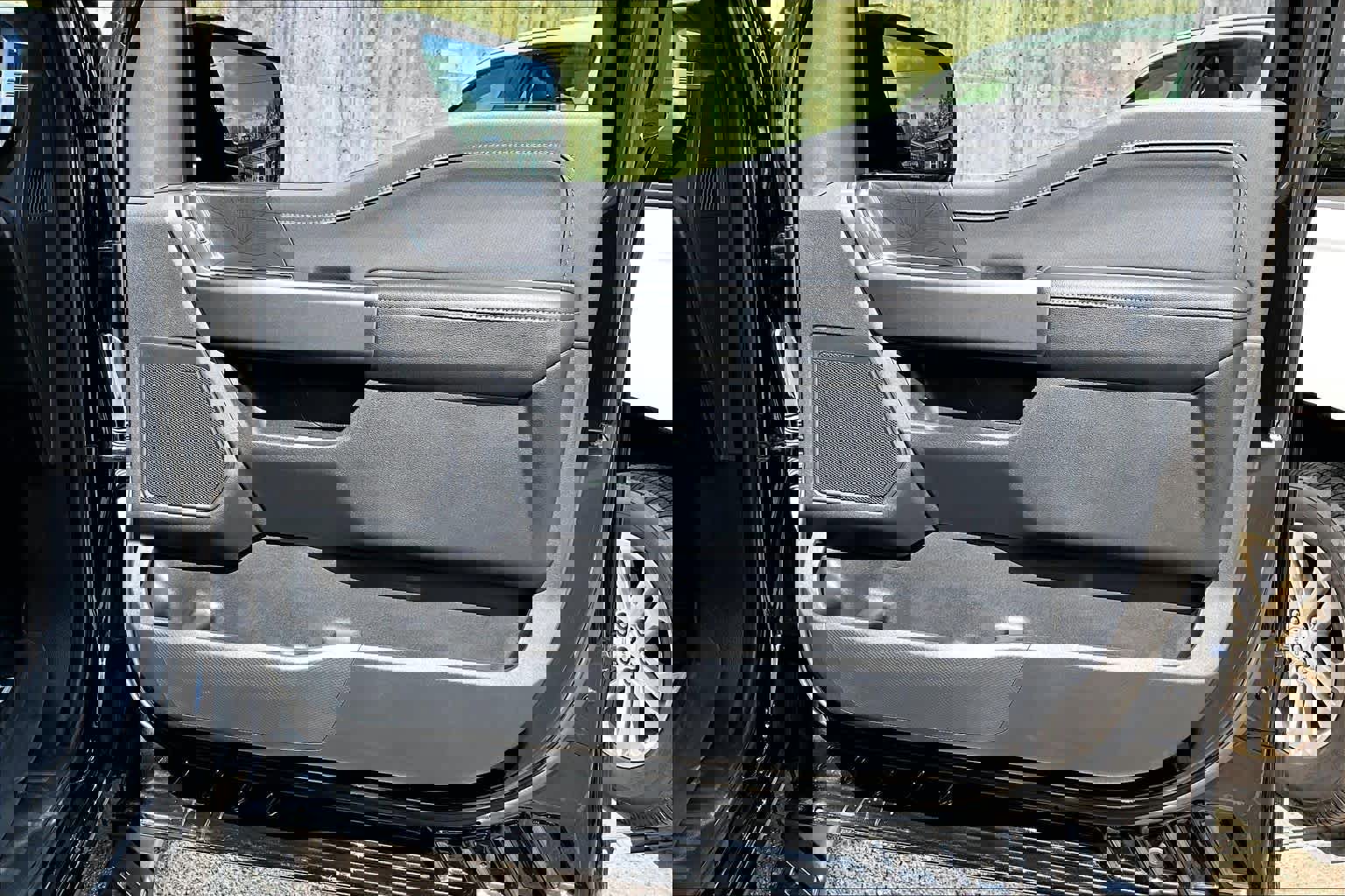 Certified 2022 Ford F150 XLT w/ Equipment Group 302A High image 25