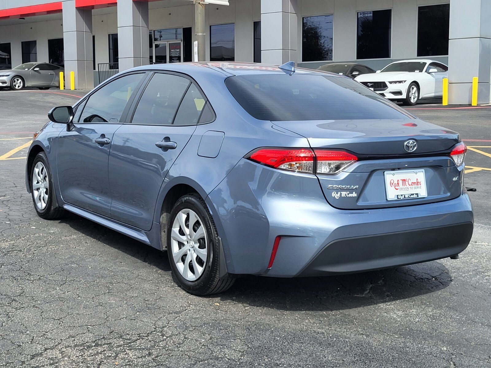Used 2025 Toyota Corolla LE image 4