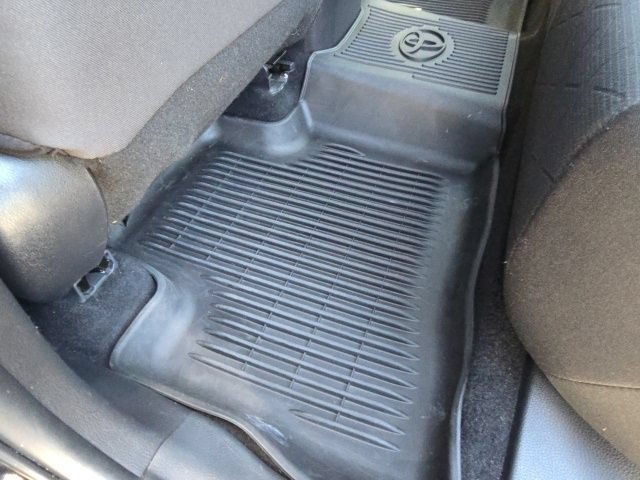 Used 2022 Toyota RAV4 XLE AWD/4WD image 44