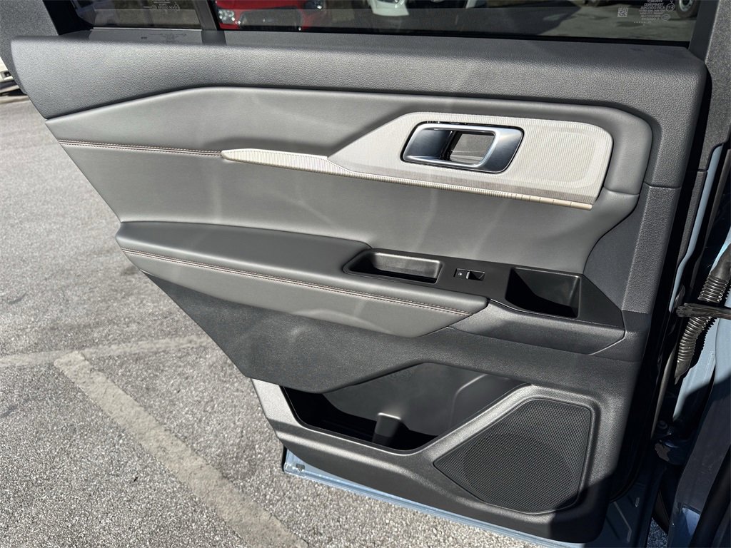 Certified 2025 Ford Explorer Active image 30