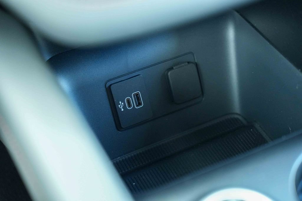 Certified 2026 Ford Explorer Active AWD/4WD image 38