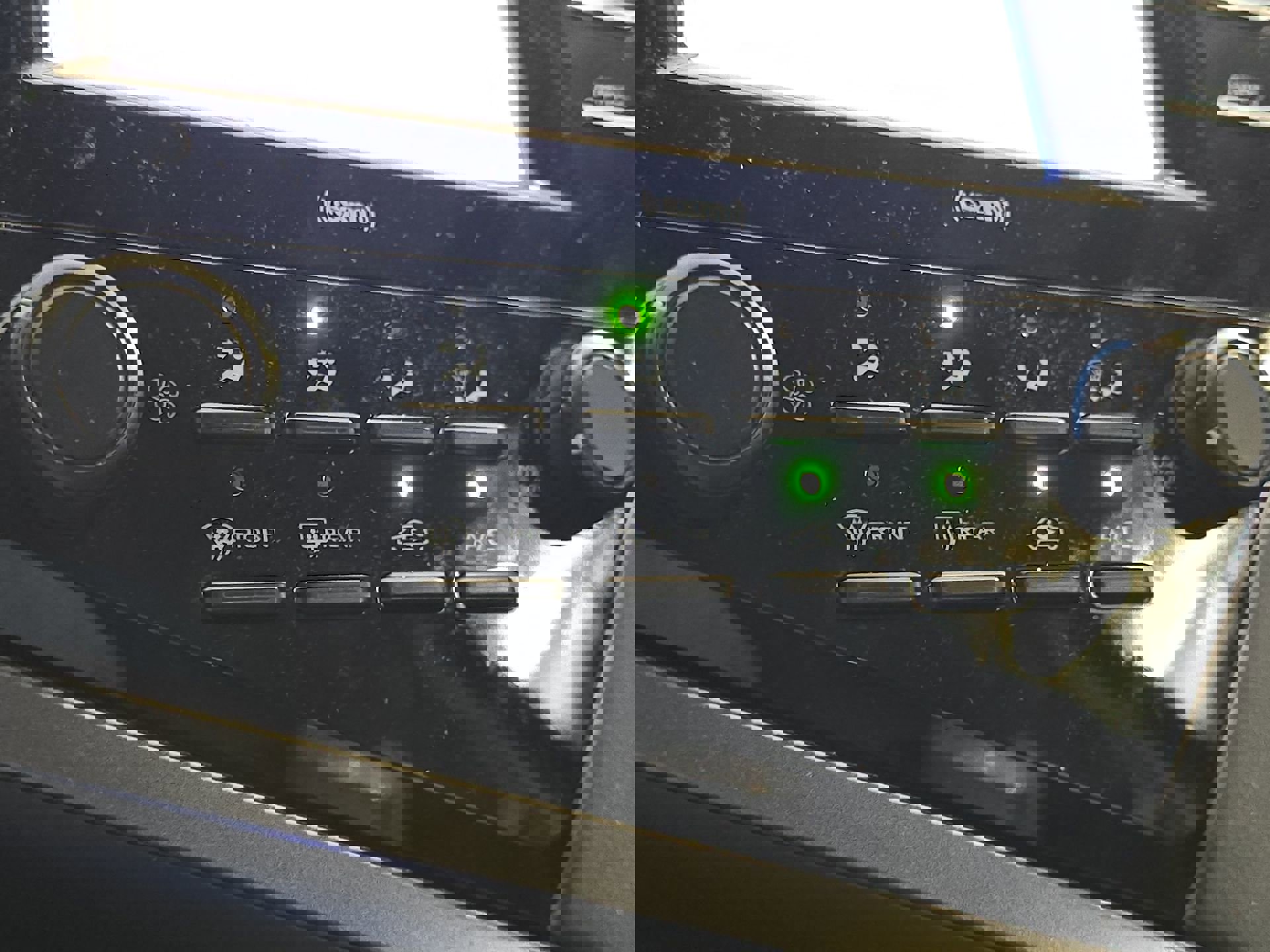 Used 2020 Toyota Camry LE image 18