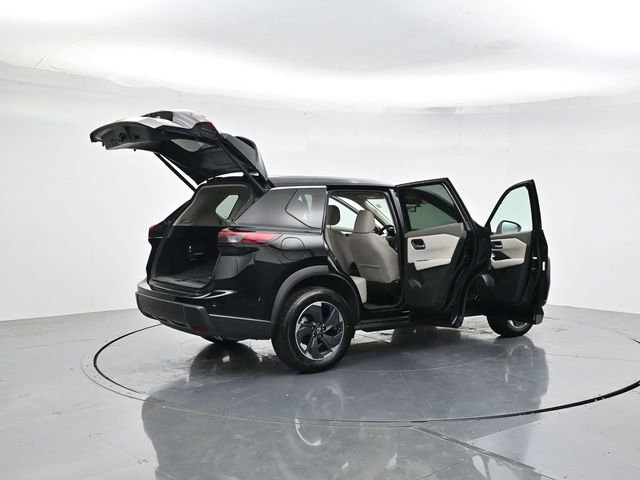 Used 2025 Nissan Rogue SV FWD image 48