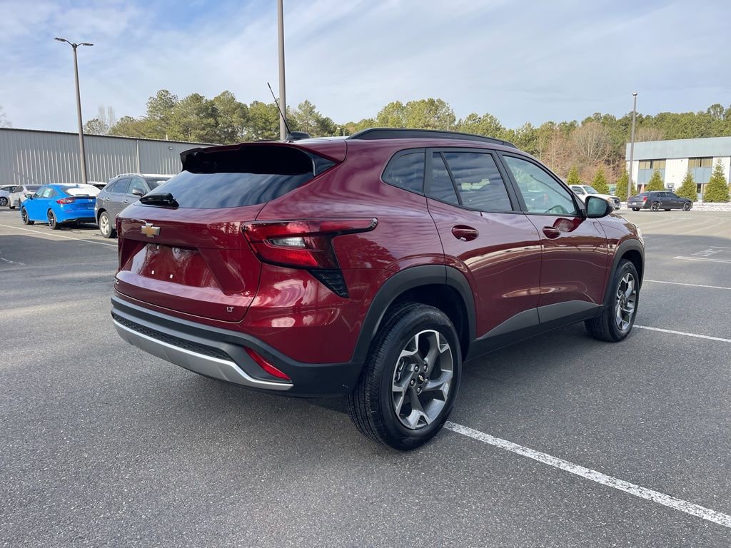 Used 2025 Chevrolet Trax LT image 5
