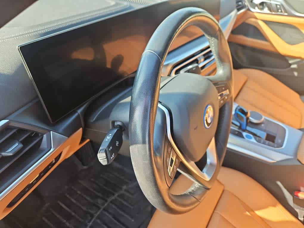 Used 2022 BMW i4 eDrive40 RWD image 9
