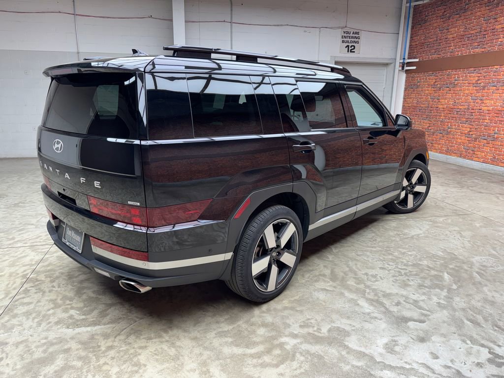Used 2024 Hyundai Santa Fe Limited image 4