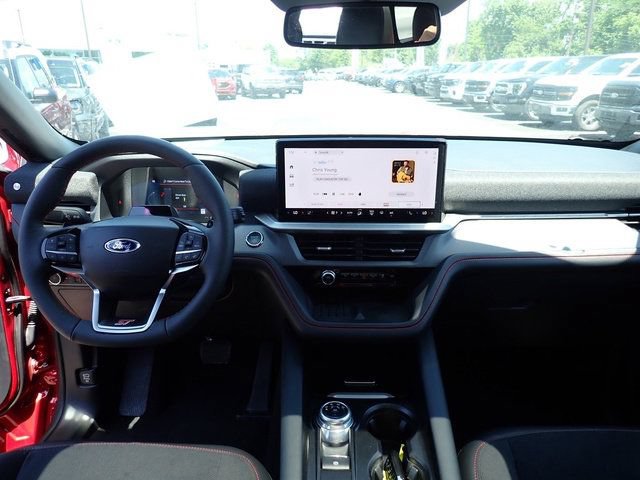 Certified 2025 Ford Explorer ST AWD/4WD image 22