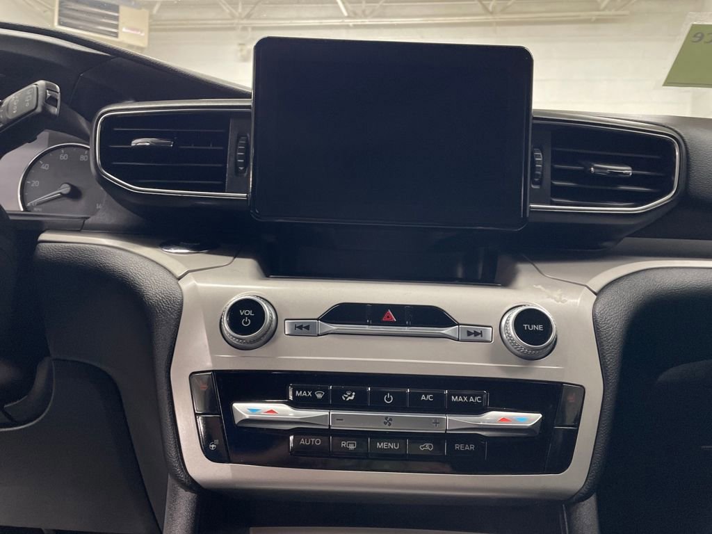 Certified 2023 Ford Explorer XLT w/ Equipment Group 202A image 22