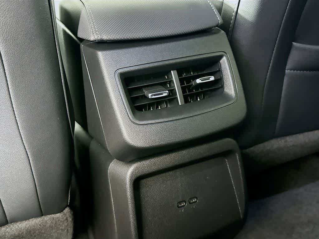 Used 2024 Chevrolet Equinox EV RS FWD image 13