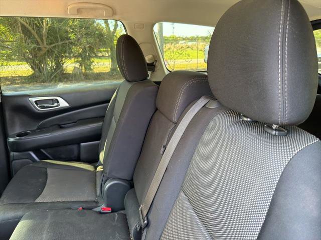 Used 2020 Nissan Pathfinder S FWD image 11