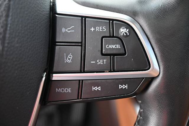 Used 2021 Toyota Highlander Platinum AWD/4WD image 35