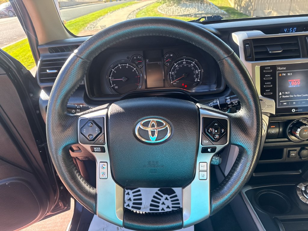 Used 2022 Toyota 4Runner SR5 Premium w/ Moonroof Package AWD/4WD image 16