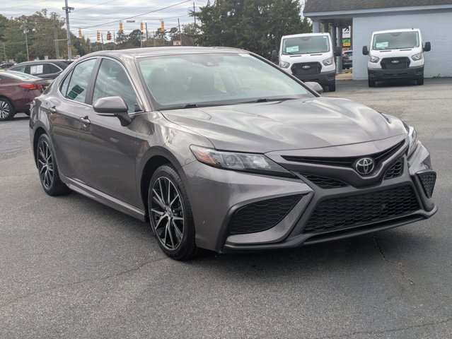 Used 2024 Toyota Camry SE image 8