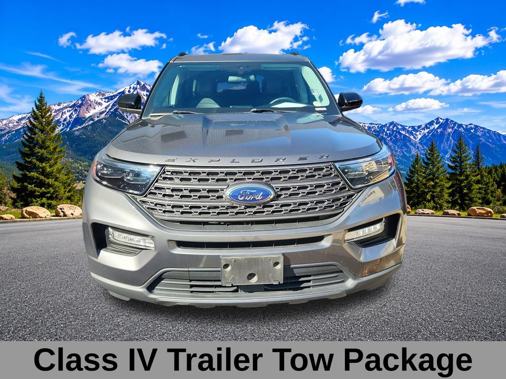 Certified 2023 Ford Explorer XLT w/ Equipment Group 202A AWD/4WD image 3