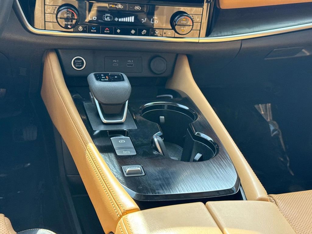 Used 2023 Nissan Rogue Platinum w/ Platinum Premium Package image 21