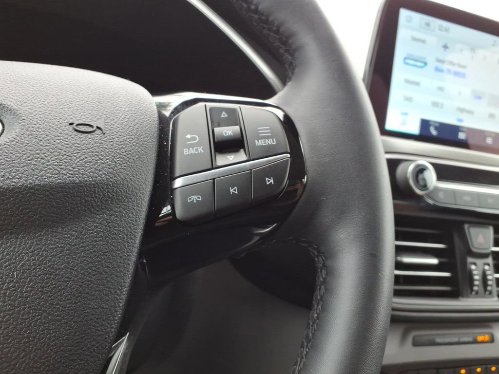 Certified 2023 Ford Escape Active AWD/4WD image 17
