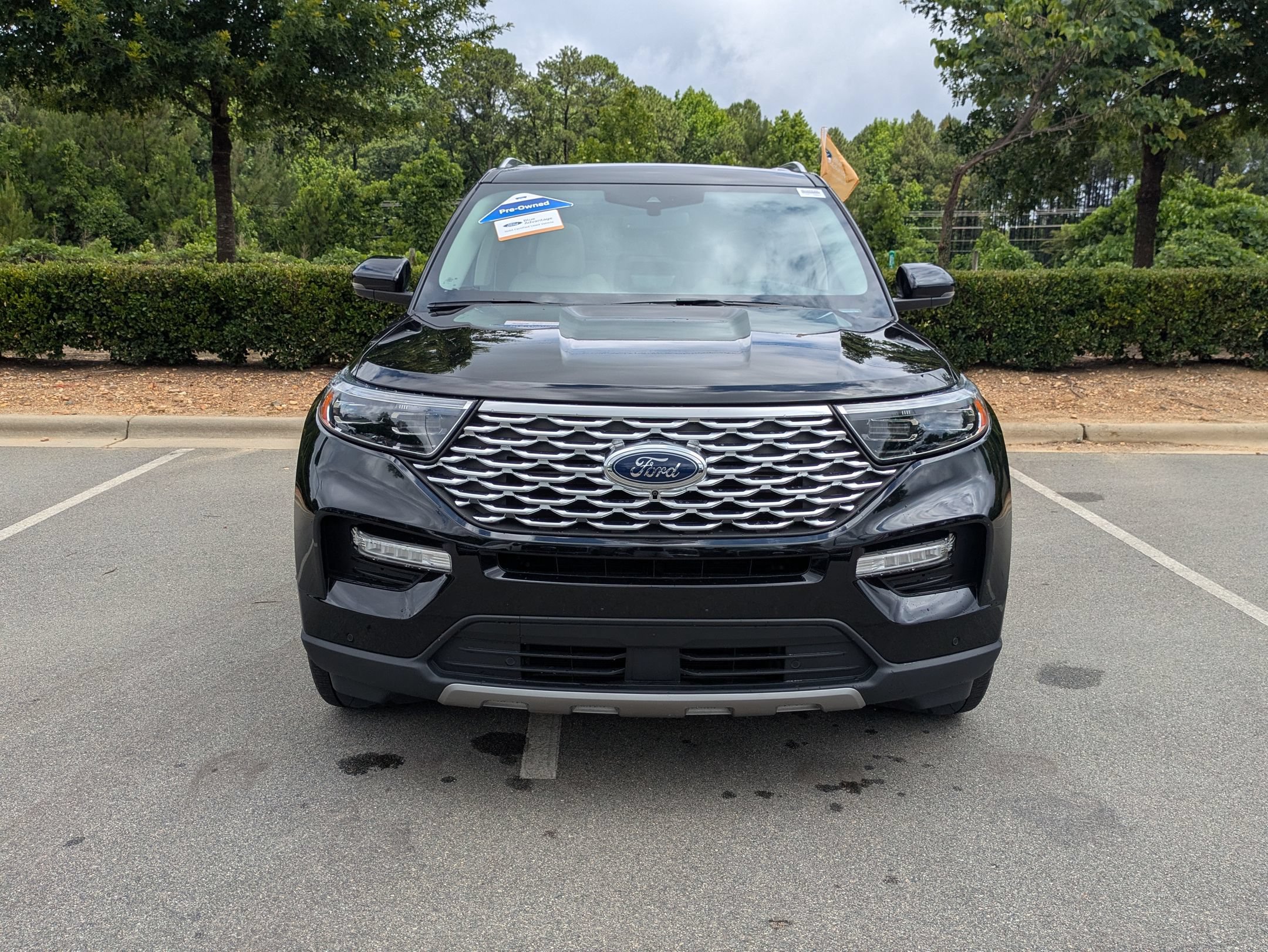 Certified 2022 Ford Explorer Platinum w/ Equipment Group 601A AWD/4WD image 9