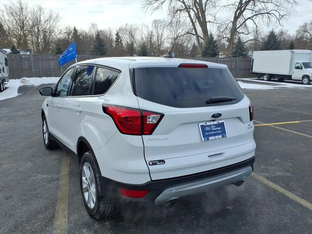 Certified 2019 Ford Escape SE image 3