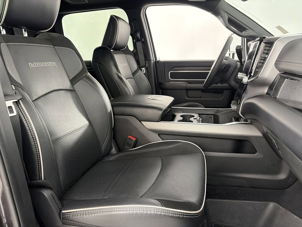 Used 2025 RAM 2500 Laramie w/ Sport Appearance Package image 33