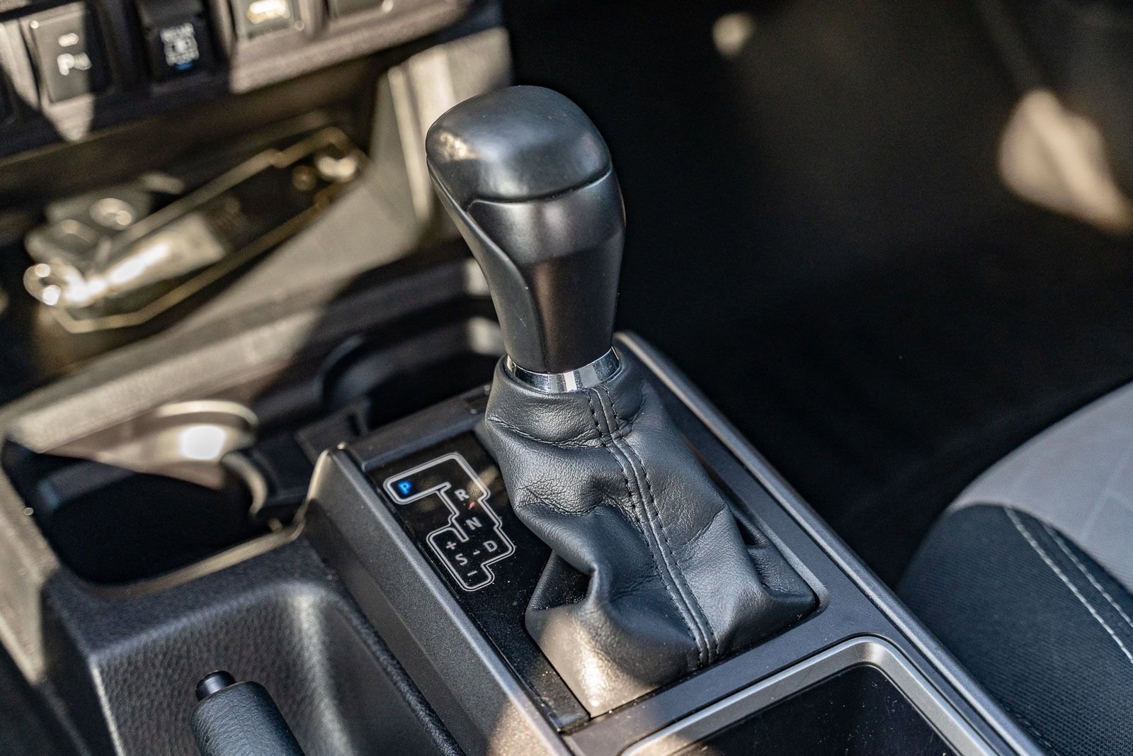 Used 2022 Toyota Tacoma TRD Off-Road w/ Technology Package AWD/4WD image 25