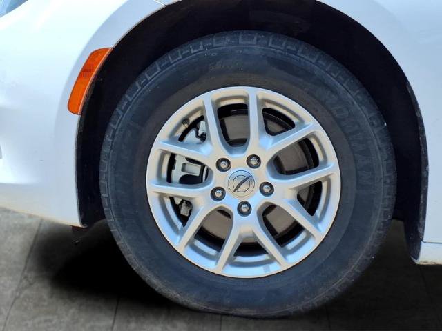 Used 2023 Chrysler Voyager LX FWD image 11