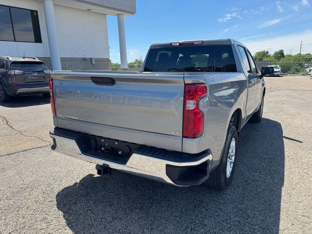 Used 2024 Chevrolet Silverado 1500 LT AWD/4WD image 7