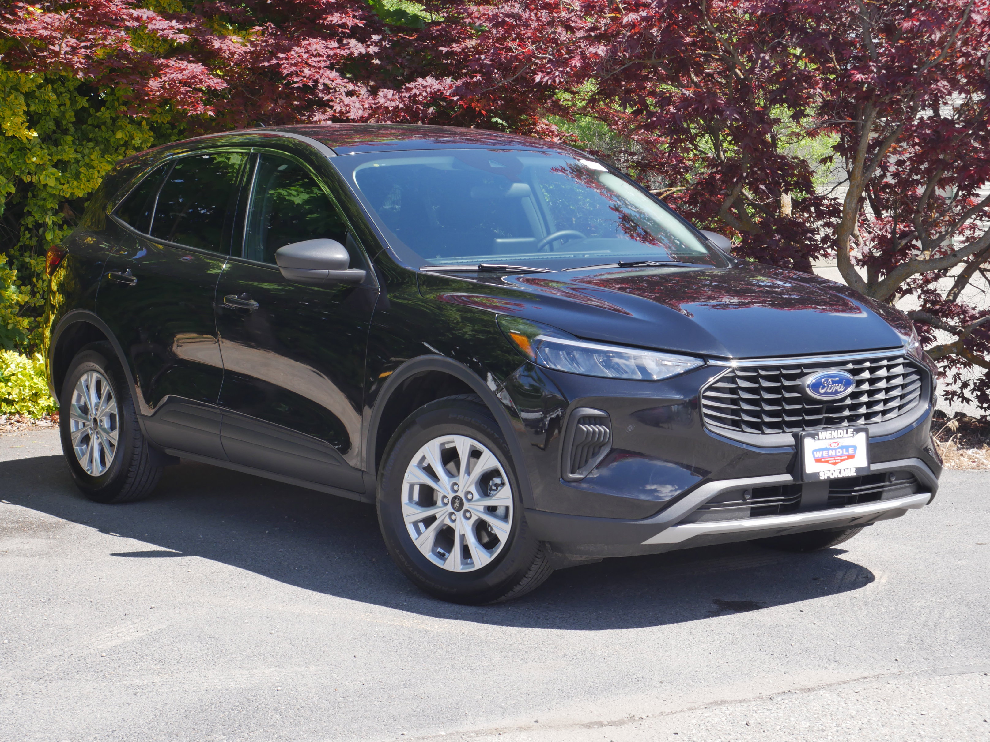 Certified 2024 Ford Escape Active AWD/4WD image 30