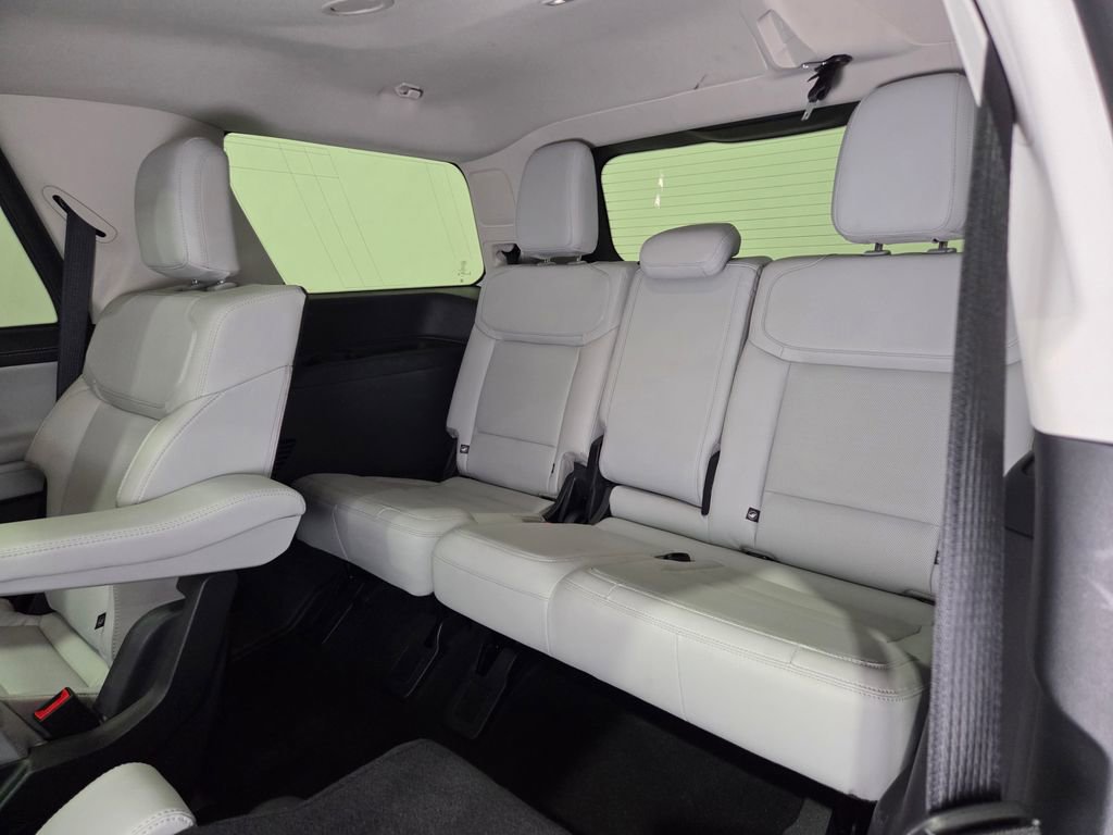 Certified 2025 Ford Expedition Platinum image 20