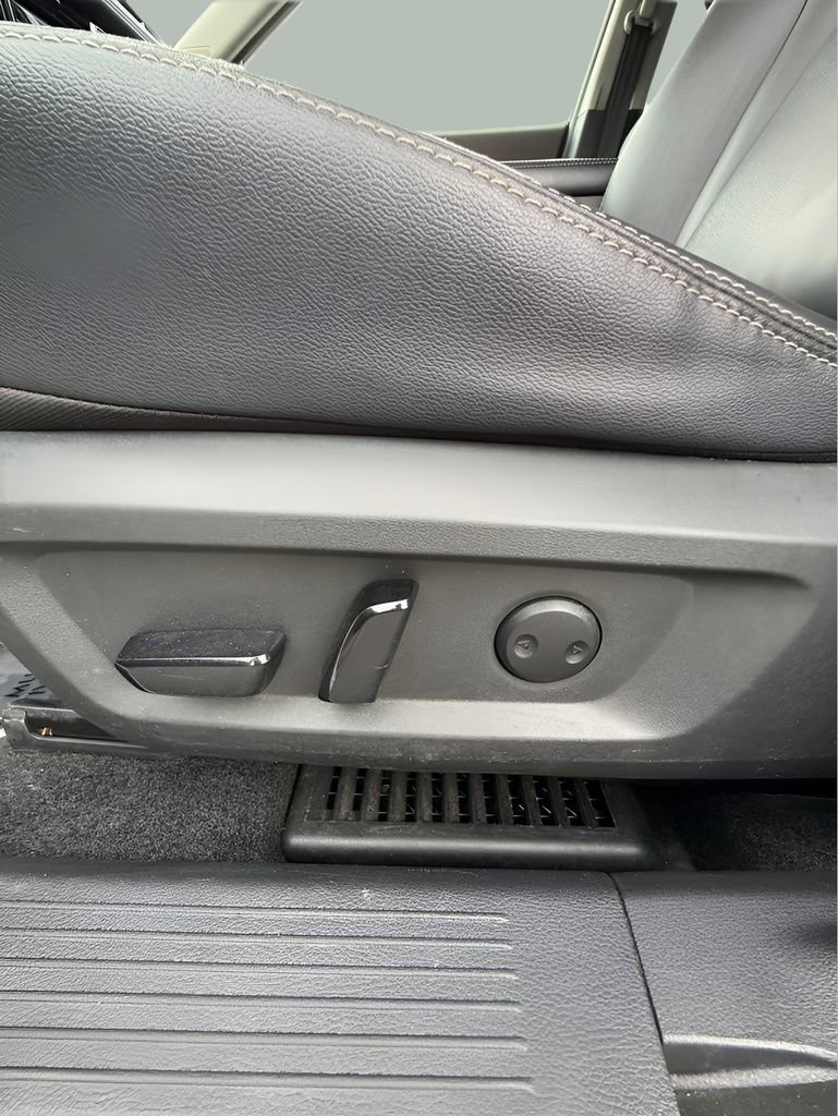 Used 2023 Nissan Rogue SL w/ SL Premium Package AWD/4WD image 20
