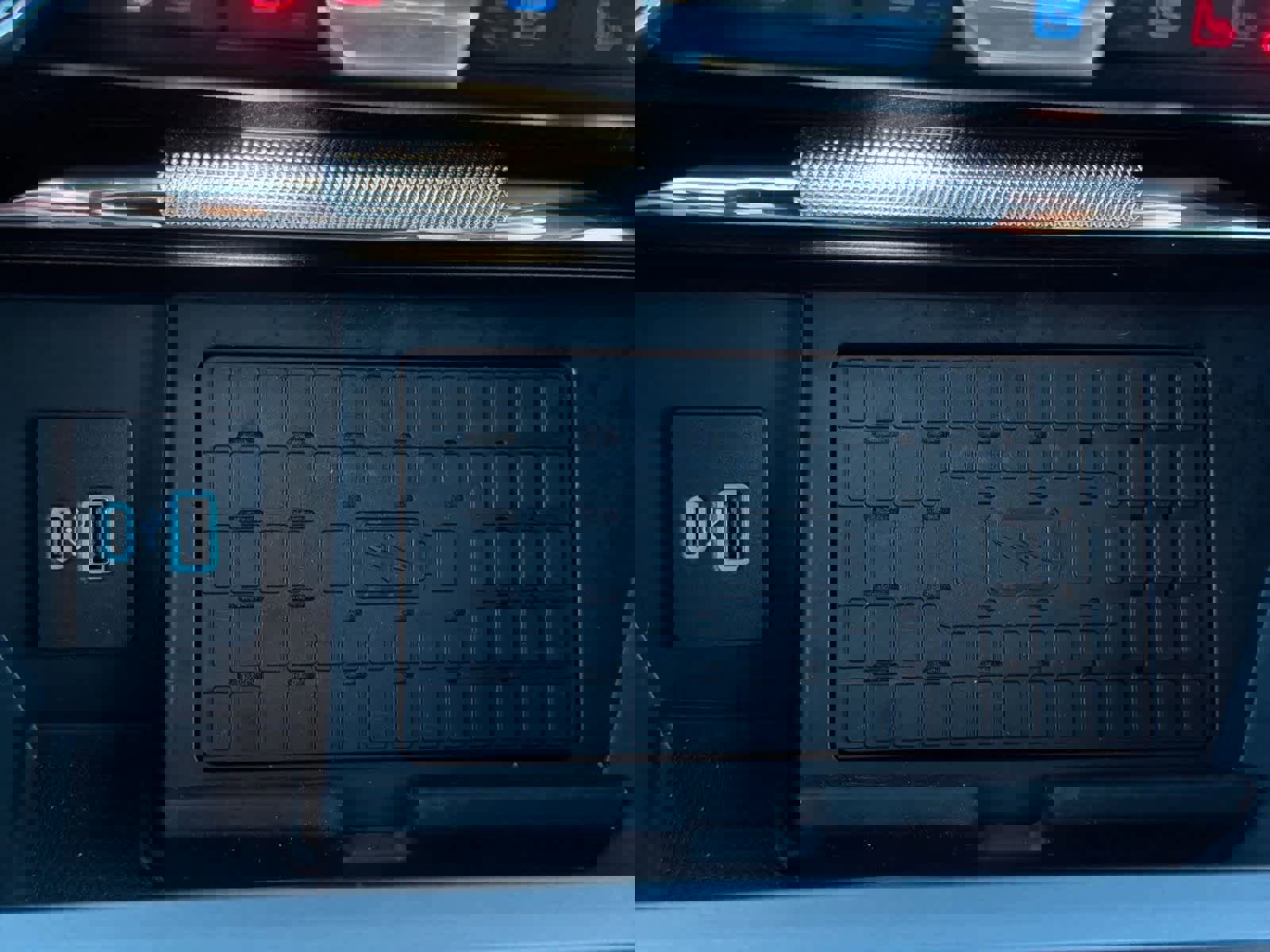 Certified 2023 Ford F150 Platinum w/ Equipment Group 701A High image 32