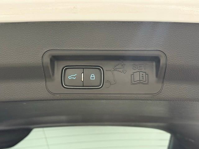 Certified 2020 Ford Explorer XLT w/ Equipment Group 202A AWD/4WD image 38