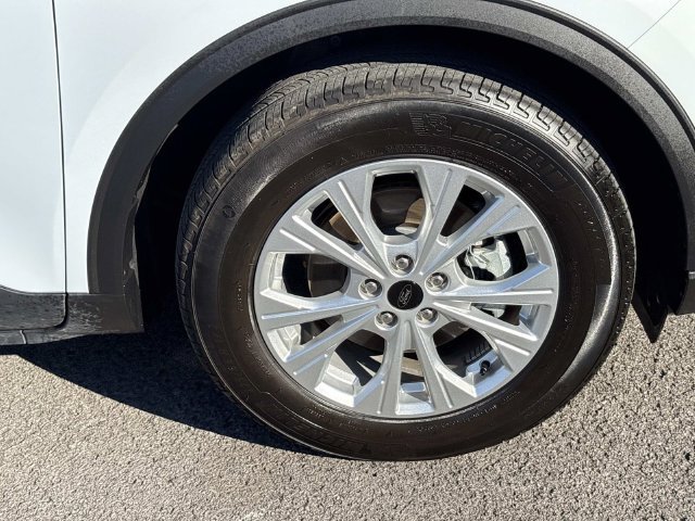 Certified 2025 Ford Escape Active w/ Tech Pack #1 FWD image 9