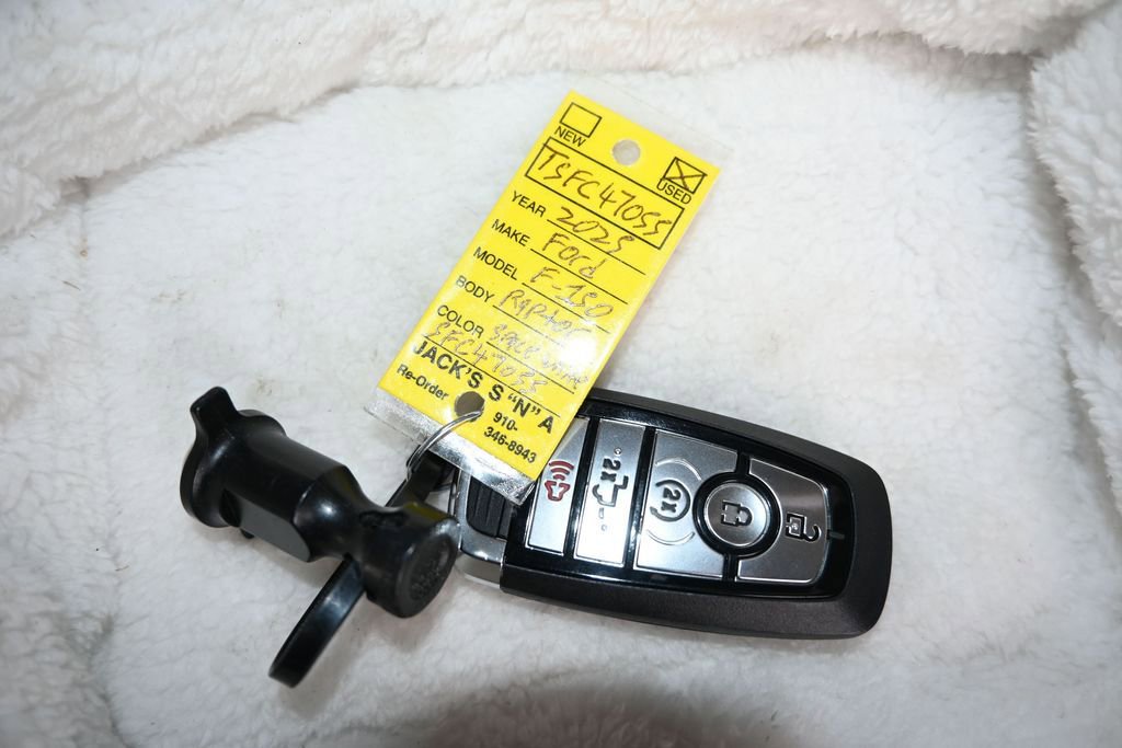 Certified 2025 Ford F150 Raptor AWD/4WD image 21