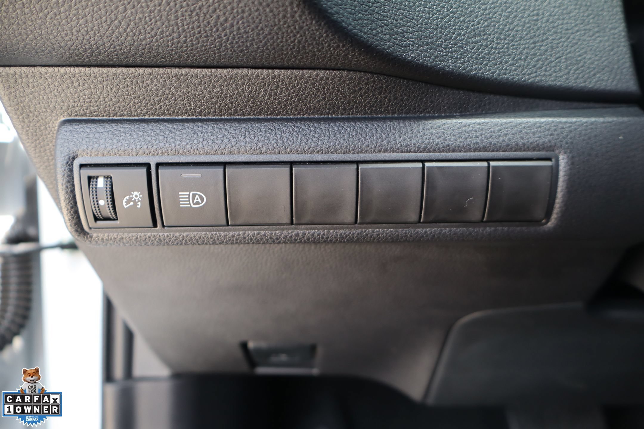 Used 2025 Toyota Corolla SE FWD image 14