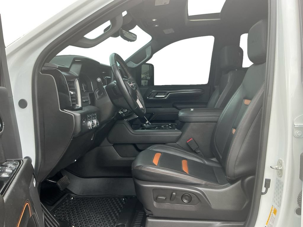 Used 2024 GMC Sierra 2500 AT4 w/ AT4 Premium Plus Package AWD/4WD image 14