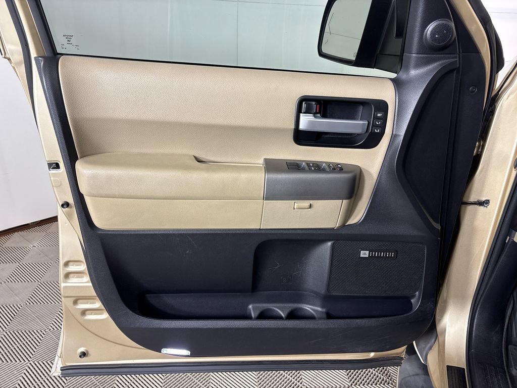 Used 2017 Toyota Sequoia Limited w/ Safety & Convenience Package AWD/4WD image 25
